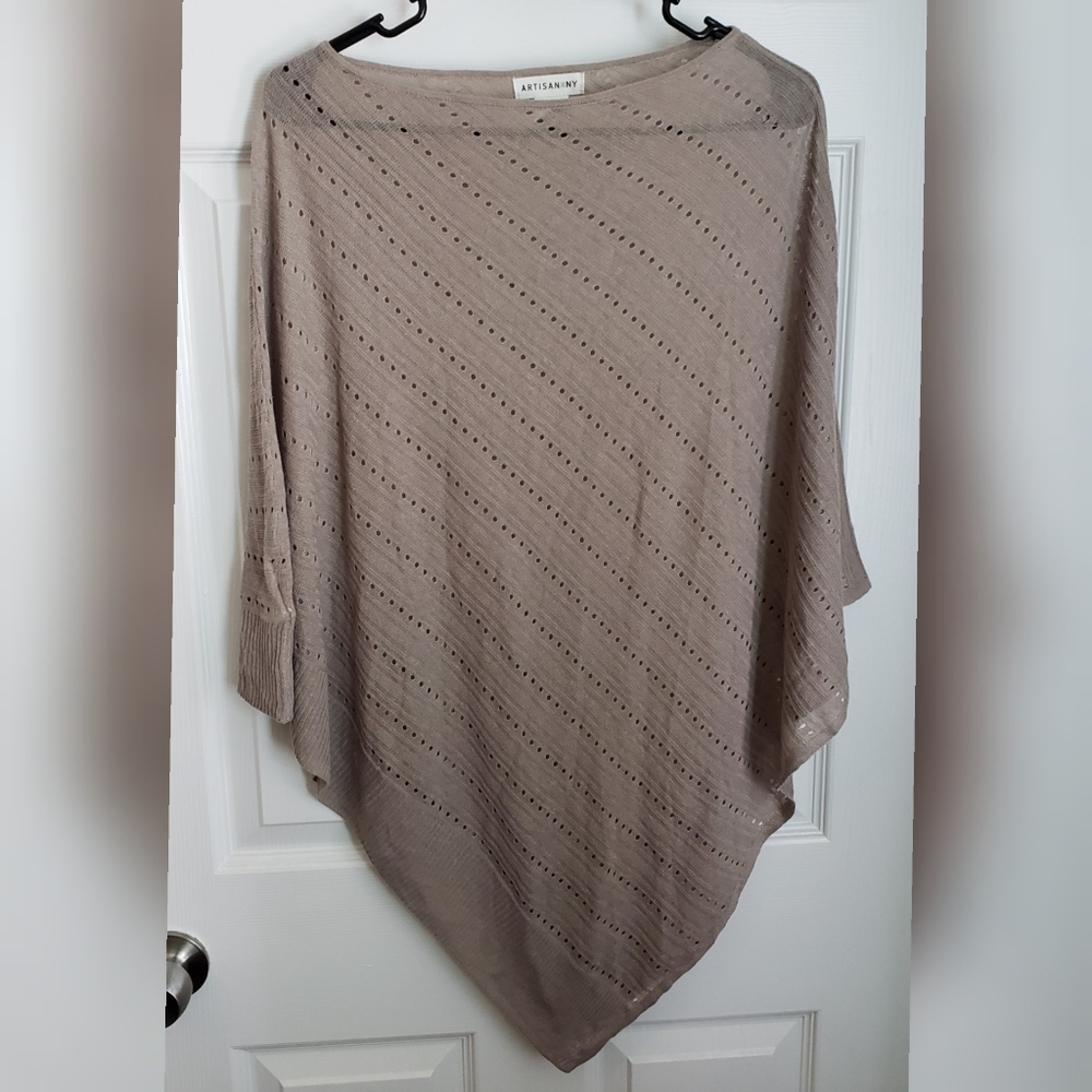 Artisan NY Lightweight Shawl